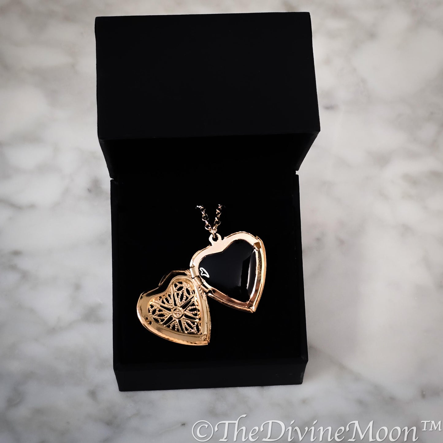 Antique Heart Locket Vintage Scrying Mirror Necklace - Fortune Telling - Psychic - Divination - Scrying Tool - Gift - Vintage Gift - Divine