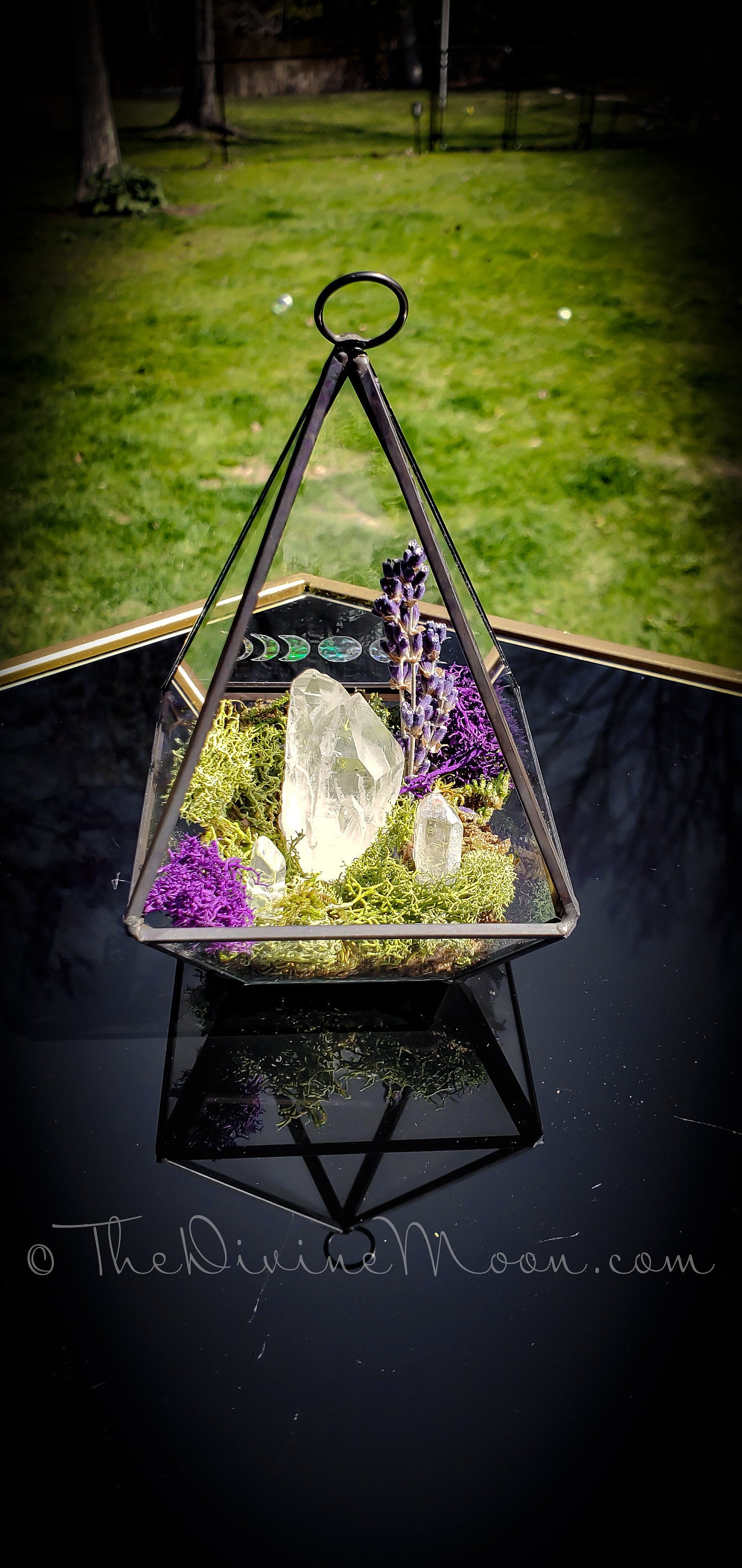 Moon Crystal Garden – Aura Quartz Terrarium Display – Elemental-Inspired Glass Decor – Hanging or Tabletop Crystal Arrangement – 6”