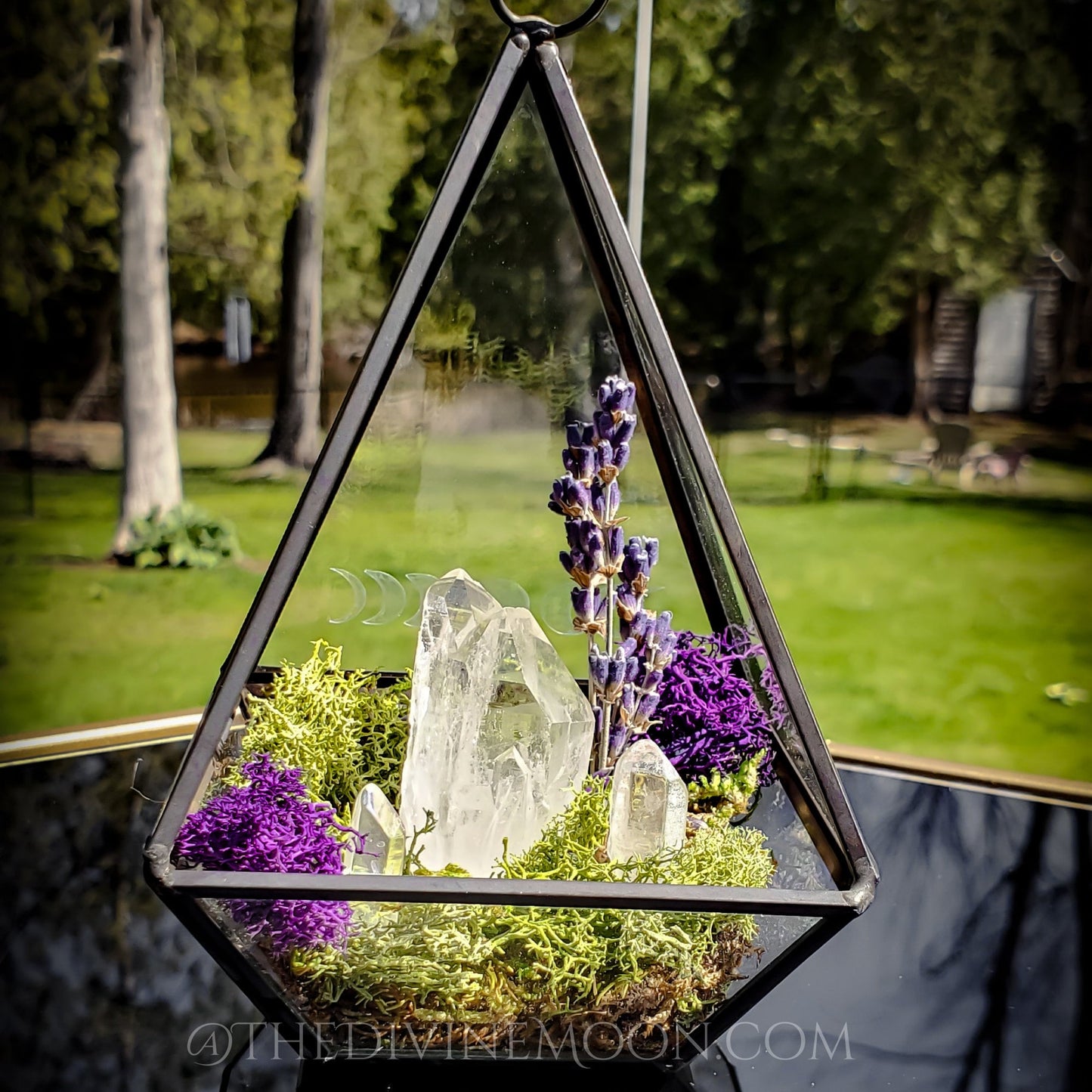 Moon Crystal Garden – Aura Quartz Terrarium Display – Elemental-Inspired Glass Decor – Hanging or Tabletop Crystal Arrangement – 6”