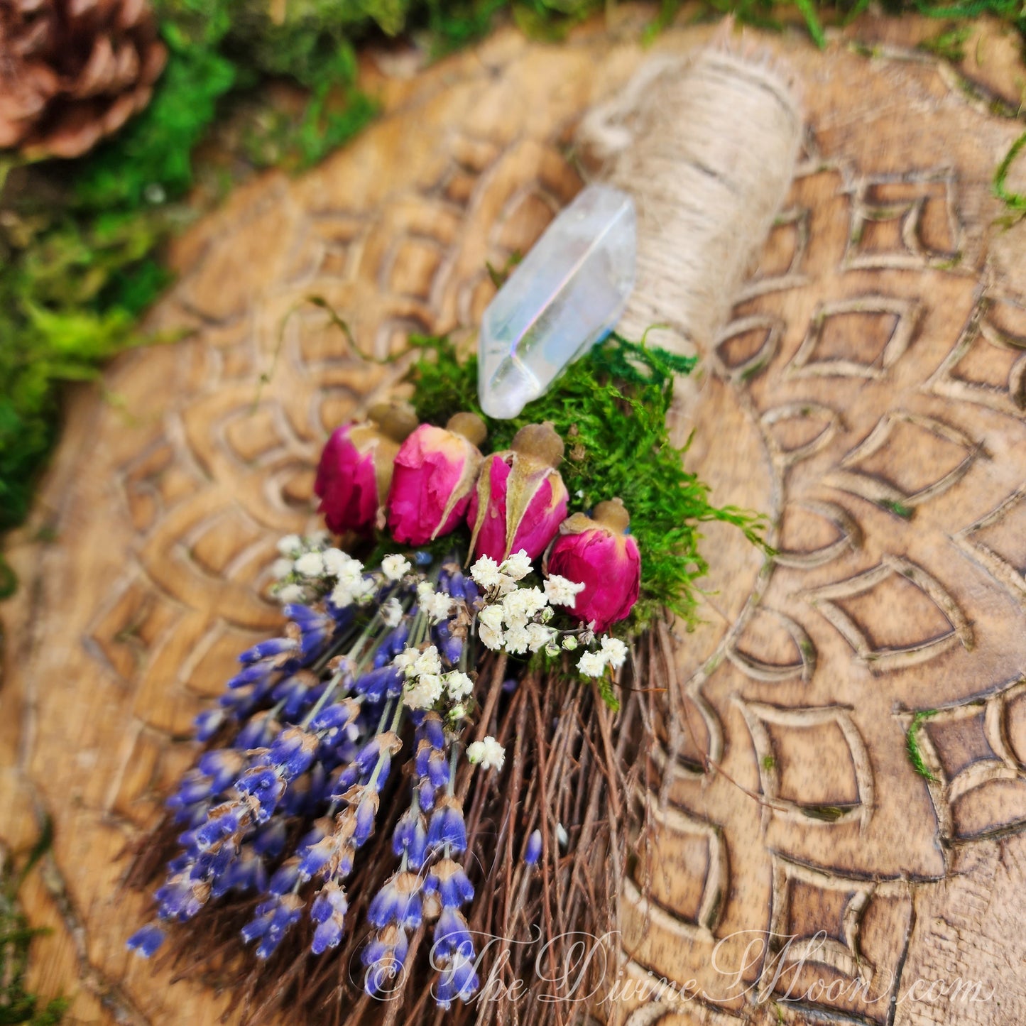 Mini Crystal Altar Cinnamon Witch Broom / Besom, Protection, Warding, Altar Protection, Jump the Broom Mini, Quartz, Amplifying Energy