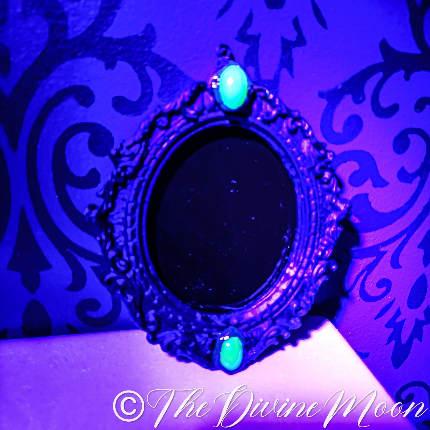 Uranium Glass Gems Scrying Mirror - V2UR2