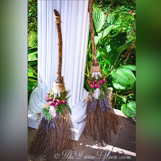 Life Size Crystal Witch's Altar Cinnamon Broom / Besom, Real Handle, Protection & Warding, Altar Protection, Wicca Spells, Quartz, Good Luck, Quartz Point