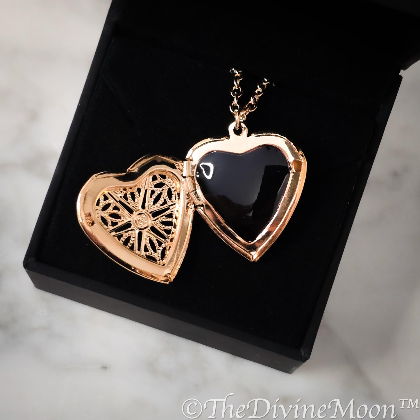 Antique Heart Locket Vintage Scrying Mirror Necklace - Fortune Telling - Psychic - Divination - Scrying Tool - Gift - Vintage Gift - Divine