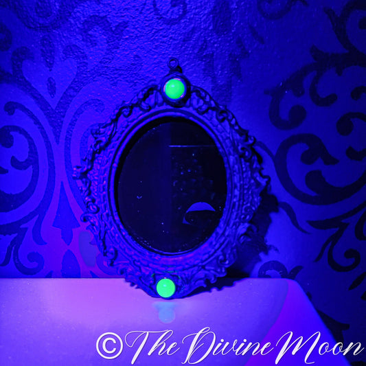 Uranium Glass Gems Scrying Mirror - V2UR1