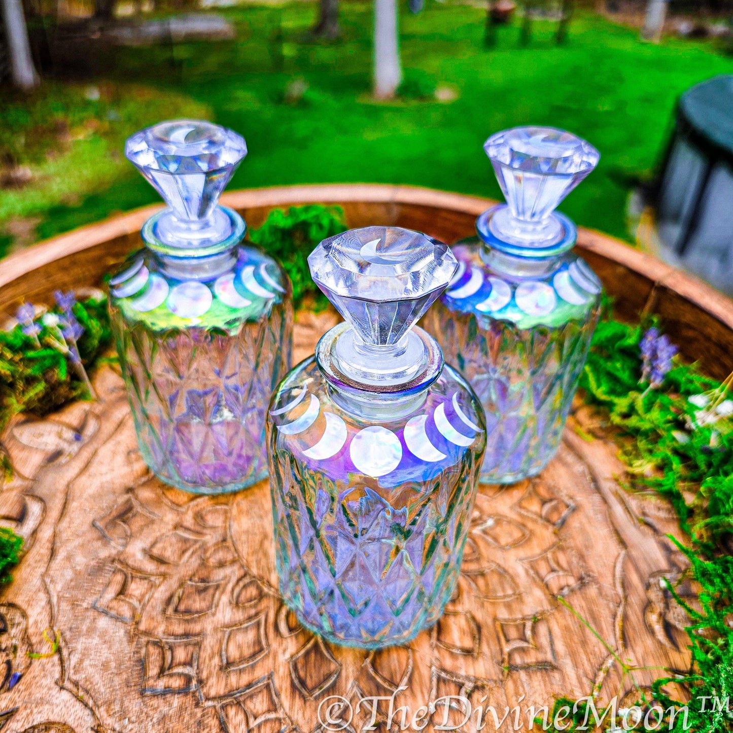 Aura Crystal Glass Moon Water Bottle 6 oz - Moon Diamond Corked Lid - Altar Tools - Vintage Bottle - Perfect Moon Water Bottle