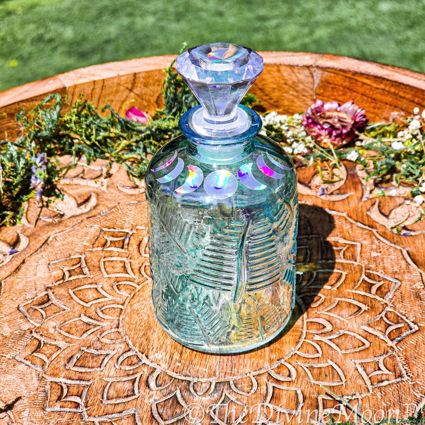 Aura Crystal Glass Moon Water Bottle 6 oz - Moon Diamond Corked Lid - Altar Tools - Vintage Bottle - Perfect Moon Water Bottle