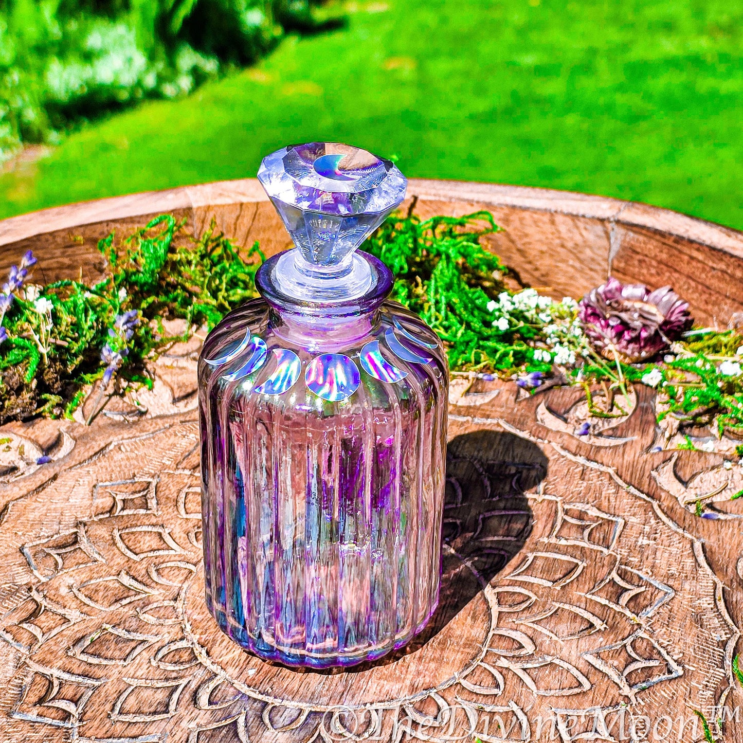 Aura Crystal Glass Moon Water Bottle 6 oz - Moon Diamond Corked Lid - Altar Tools - Vintage Bottle - Perfect Moon Water Bottle