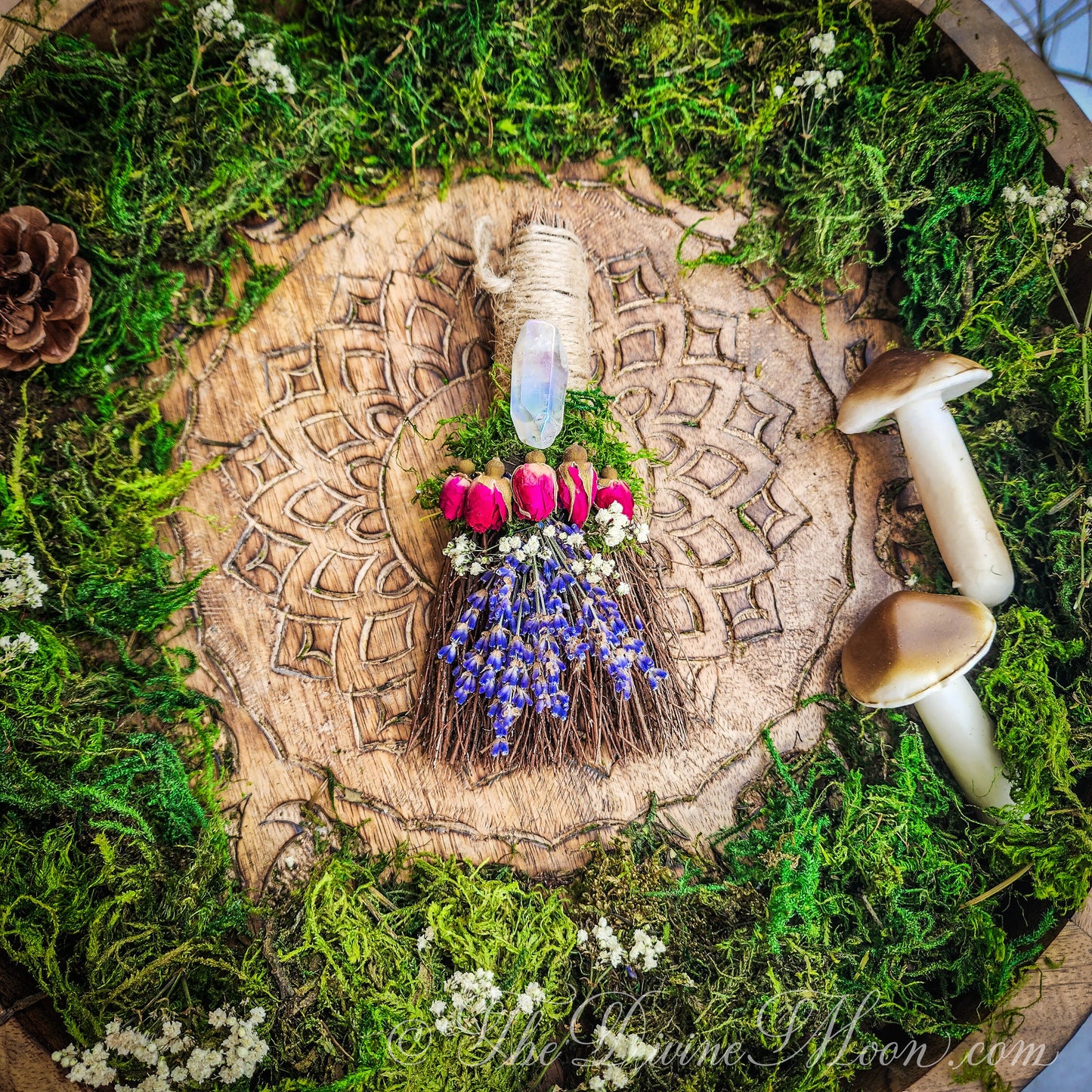 Mini Crystal Altar Cinnamon Witch Broom / Besom, Protection, Warding, Altar Protection, Jump the Broom Mini, Quartz, Amplifying Energy
