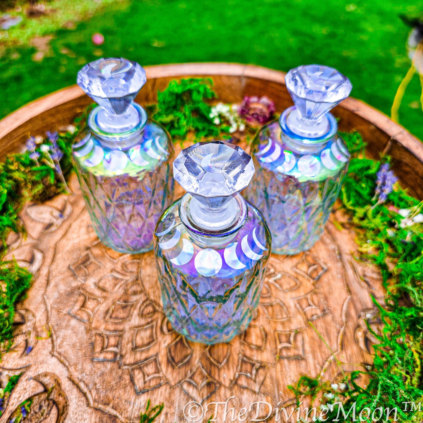 Aura Crystal Glass Moon Water Bottle 6 oz - Moon Diamond Corked Lid - Altar Tools - Vintage Bottle - Perfect Moon Water Bottle