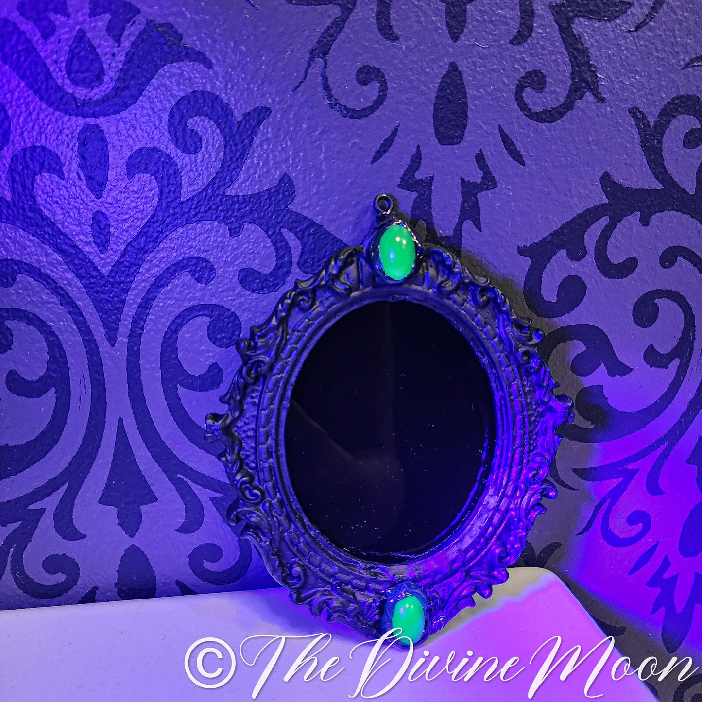 Uranium Glass Gems Scrying Mirror - V2UR2