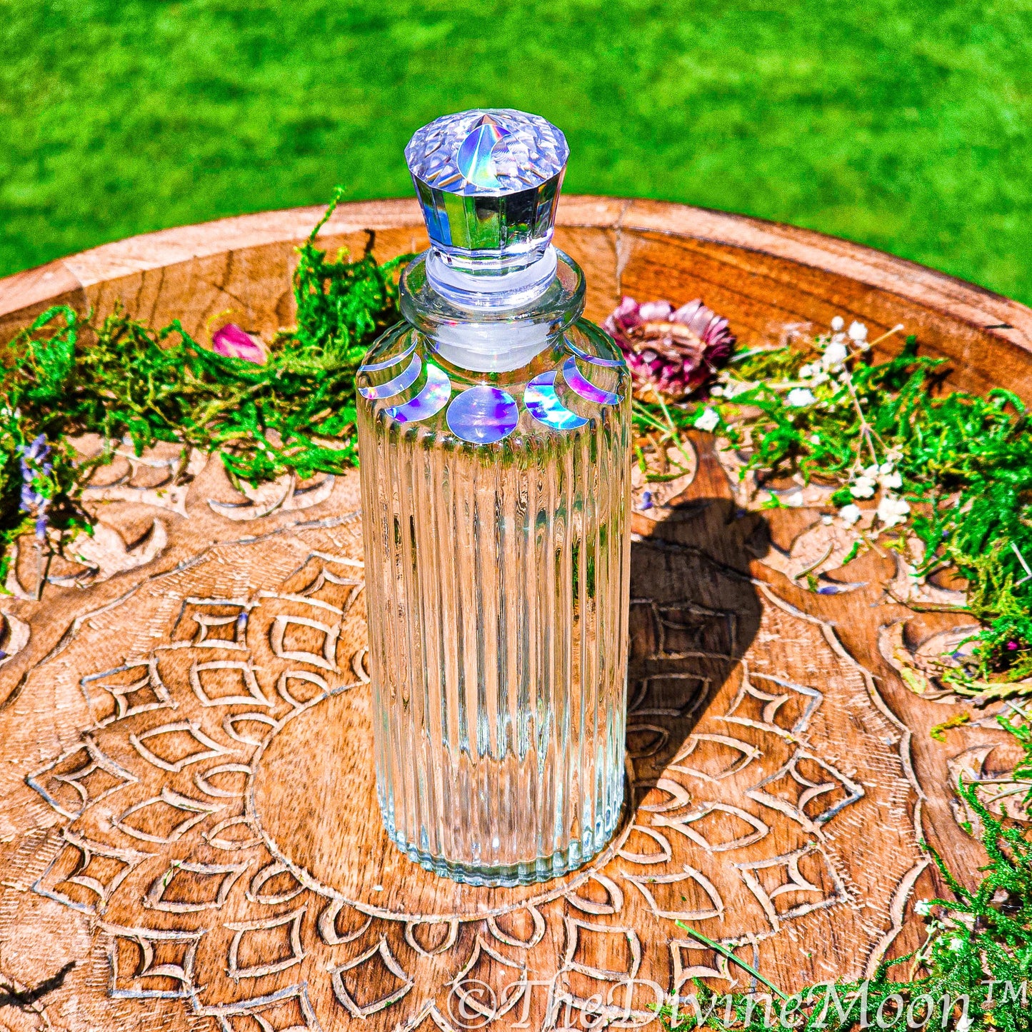 Aura Crystal Glass Moon Water Bottle 6 oz - Moon Diamond Corked Lid - Altar Tools - Vintage Bottle - Perfect Moon Water Bottle